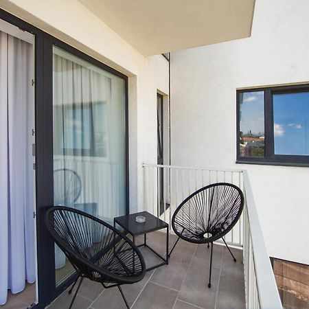Duo Vibe Apartment Oradea Buitenkant foto