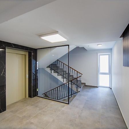 Duo Vibe Apartment Oradea Buitenkant foto